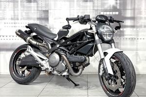 Ducati Monster 696