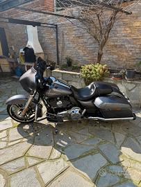 Harley-Davidson Street Clyde FLHX
