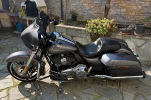 Harley-Davidson Street Clyde FLHX