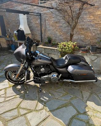 Harley-Davidson Street Clyde FLHX