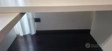 scrivania Ikea MALM bianca con piano estraibile