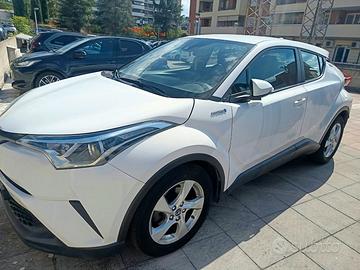 TOYOTA C-HR 1.8 Hybrid Active (2017) - BATTERIA NU