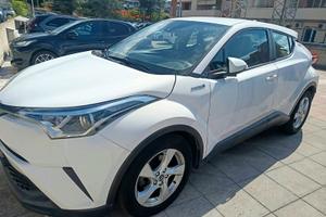 TOYOTA C-HR 1.8 Hybrid Active (2017) - BATTERIA NU
