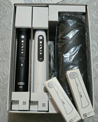 Spazzolini Elettrici Oral-B iO5 con accessori