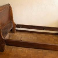 Coppia di letti singoli a barca