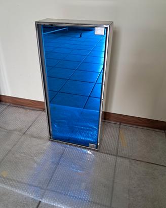 mobiletto bagno Veca. Apertura  sportello destra