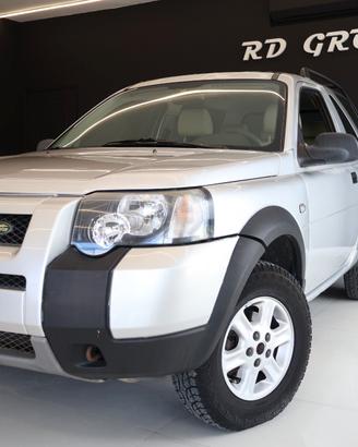 Land Rover Freelander 2.0 td4 3P gancio traino