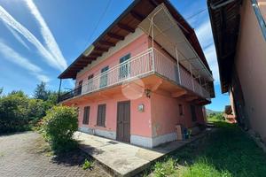 CASA SEMINDIPENDENTE A CUORGNÈ
