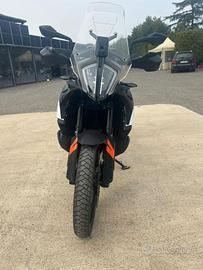 KTM 790 Adventure .