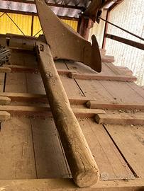 aratro in legno
