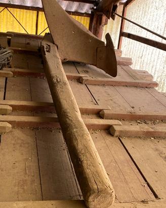 aratro in legno