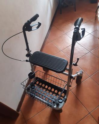 Deambulatore pieghevole