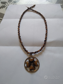 Collana con pendente in argento e occhio di tigre