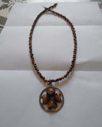 Collana con pendente in argento e occhio di tigre