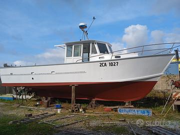 MOTOSCAFO con licenza di pesca