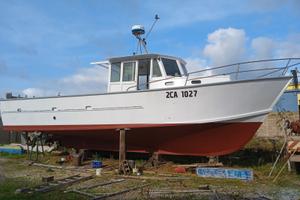 MOTOSCAFO con licenza di pesca