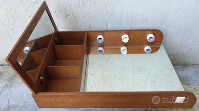 SPECCHIERA DA BAGNO.