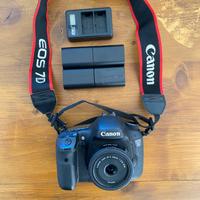 Canon 7D Obiettivi EF-S 18-135mm e 24mm Kit