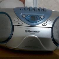 Radio con cassetta VHS e CD