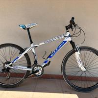 mountain bike ruota 26"