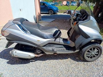 Piaggio MP3 250 ie