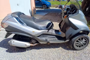 Piaggio MP3 250 ie