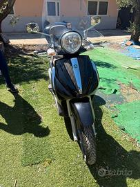 Piaggio Beverly Tourer 250