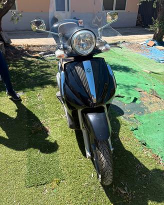 Piaggio Beverly Tourer 250