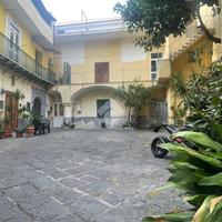 2 LOCALI A MUGNANO DI NAPOLI