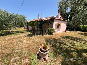 Casale a Castagneto Carducci