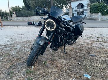 Husqvarna vitpilen 401 come nuovo