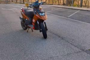 Aprilia SR Motard 50 