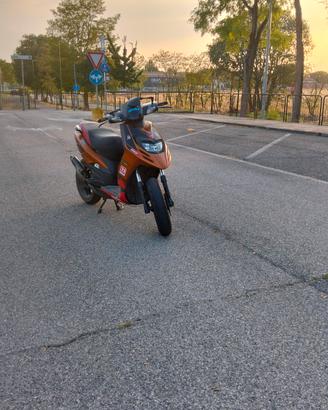 Aprilia SR Motard 50 