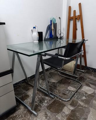 Scrivania in vetro con sedia in cuoio/acciaio