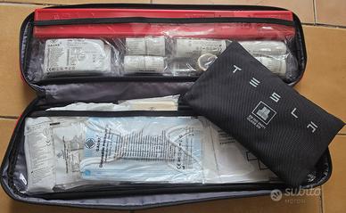 Kit Pronto Soccorso Emergenza Originale Tesla Nuov