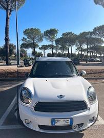 Mini con motore da ripristinare