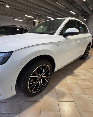 Audi Q5 audi q5 40 quattro s-line plus
