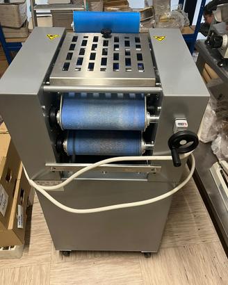 Formatrice per croissant Conti come nuova