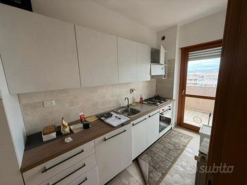 cucina.  Trasporto gratuito 