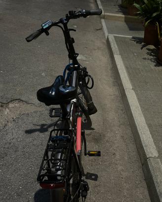 Atala pieghevole elettrica