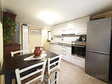 CASA SEMINDIPENDENTE A GASSINO TORINESE