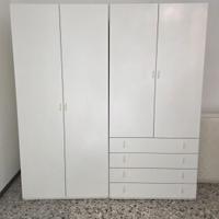 Coppia di armadi bianchi