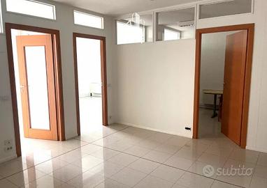 Bolzano, via G. di Vittorio: Ufficio/Studio al pri