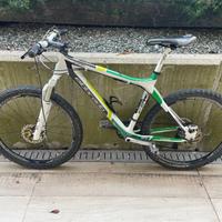 Mtb FRW mountain bike in carbonio