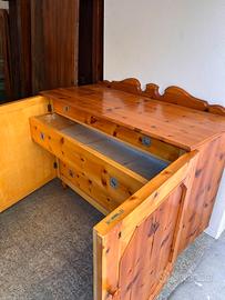 Cassettiera in legno