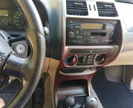 NISSAN Terrano II - 2001
