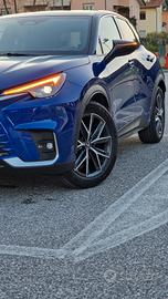 Lexus LBX Cool + Tech Pack Plus – pari al nuovo