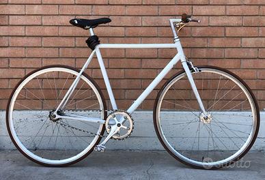 70 € Bici super leggera scatto fisso