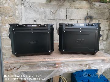 Givi trekker Outback 37/37/48 leggi 