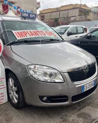 SKODA Roomster 1.2 benzina/gpl Anno 2011